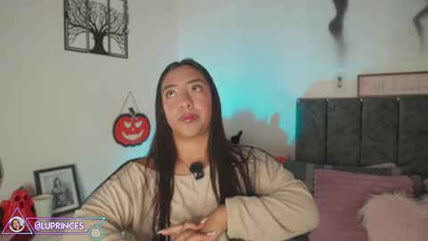 lucy 3 online show from 10-11-25, 07:34