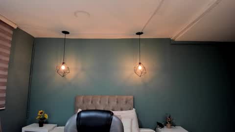 Cataleya online show from 11-23-25, 11:32