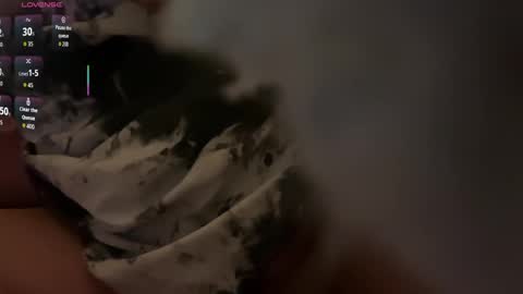 Snapshot of miss_criss_xoxo chatting on 09-18-25, 10:06 miss criss xoxo online show from 09-18-25, 10:06