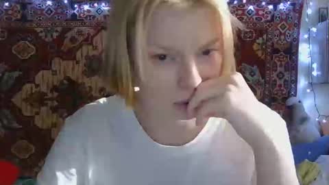 Elis online show from 09-26-25, 01:26