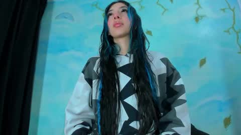 miss_evans_ online show from 09-15-25, 06:35