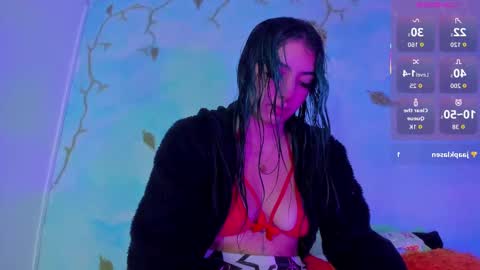 miss_evans_ online show from 11-19-25, 08:03