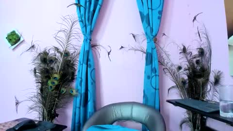 Monica Patricia online show from 10-24-25, 10:00