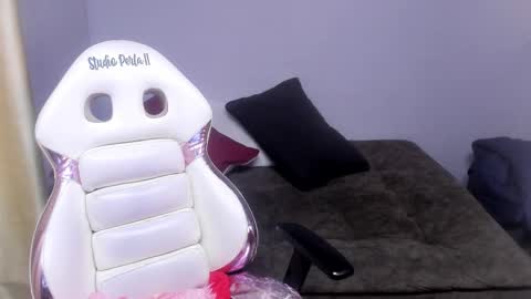 miss_foxxy_ online show from 11-12-25, 09:10