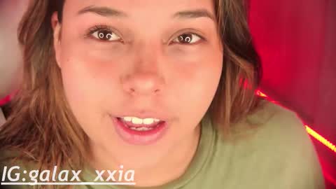 Snapshot of miss_galaxxia chatting on 10-17-25, 08:55 Elisabeth IG galax xxia online show from 10-17-25, 08:55