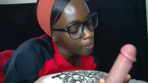 SensuElle  WHAT I DONT SHOW HERE... YOULL ONLY SEE IN PRIVATE  online show from 02-09-26, 06:28