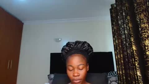 Snapshot of miss_kiarrafit chatting on 03-08-25, 08:33 Miss Kiarrafit online show from 03-08-25, 08:33
