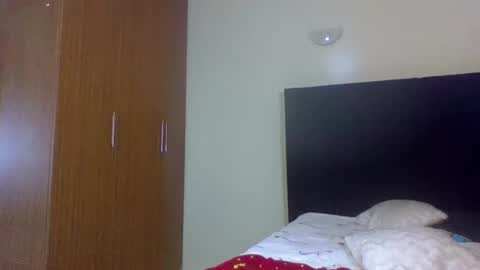 Snapshot of miss_kiarrafit chatting on 10-31-25, 12:44 Miss Kiarrafit online show from 10-31-25, 12:44