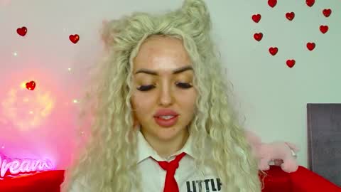 Snapshot of miss_kiten chatting on 02-02-25, 01:45 miss_kiten online show from 02-02-25, 01:45