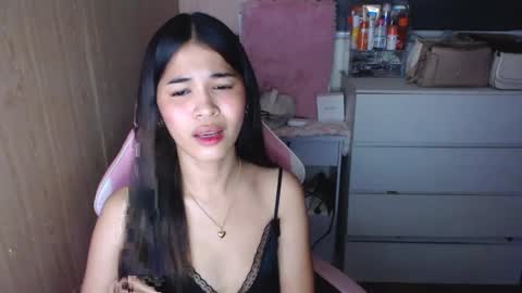 Snapshot of miss_lei18 chatting on 03-05-25, 04:24 leii online show from 03-05-25, 04:24