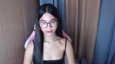 Snapshot of miss_lei18 chatting on 03-10-25, 04:28 leii online show from 03-10-25, 04:28