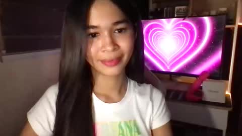 Snapshot of miss_lei18 chatting on 10-20-25, 02:50 leii online show from 10-20-25, 02:50