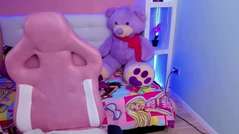 Miss Lucyla online show from 03-12-26, 07:20