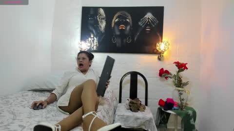 lucero online show from 01-13-25, 02:28