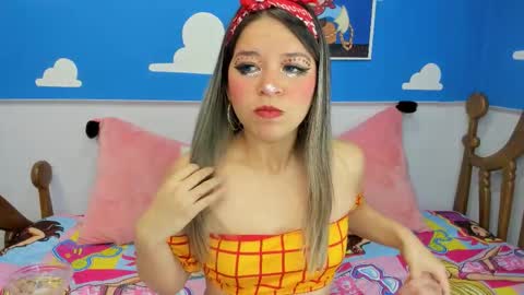 miss_lucyla online show from 11-15-25, 11:07