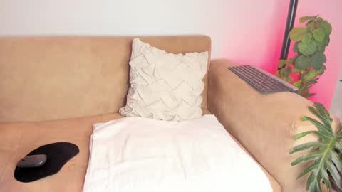 Alejandra  online show from 11-28-25, 01:08