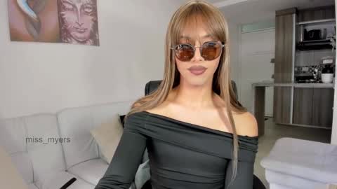 Goddess Myers  thumb up is important for me kisses  online show from 10-24-25, 07:32