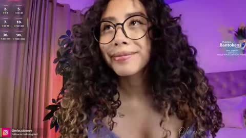 Amy Olivera online show from 09-29-25, 01:05