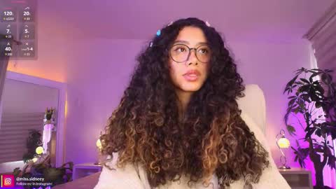 Amy Olivera online show from 11-07-25, 01:22