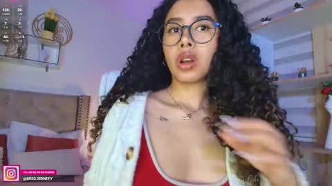 Amy Olivera online show from 11-27-25, 12:40