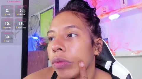 miss_sparkle666 online show from 10-31-25, 05:41