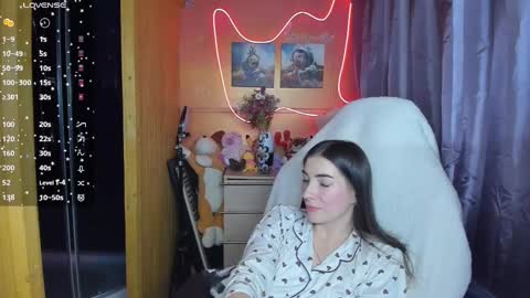 Melanie  January 15th is my birthday there will be an interesting show  online show from 03-12-25, 04:13