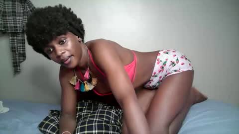 miss_ug online show from 10-30-25, 10:49