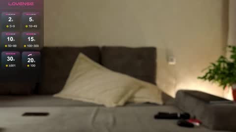 Snapshot of miss_ur_kiss chatting on 11-17-25, 01:33 miss_ur_kiss online show from 11-17-25, 01:33