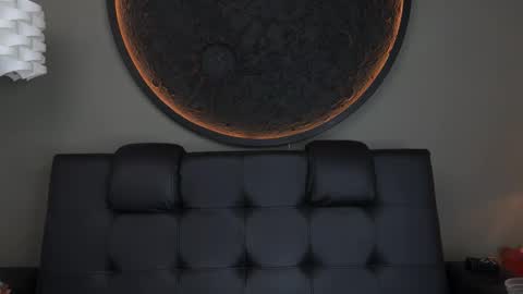 Vaiolette online show from 10-18-25, 11:11