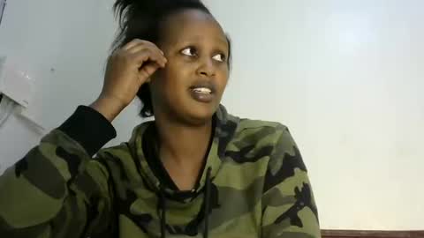 miss_vall online show from 01-29-25, 08:40