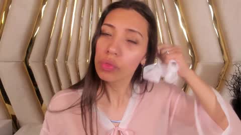 Veronica summer  7AM to 1500 PM hour GMT-5 online show from 01-02-25, 05:50