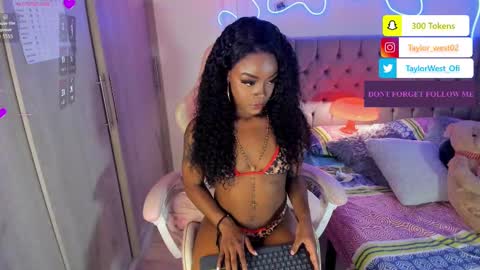 Tay Tay Independent Model   online show from 09-25-25, 08:18