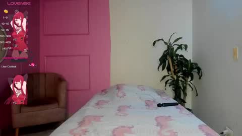Snapshot of missangeldust chatting on 01-09-25, 12:09 missangeldust online show from 01-09-25, 12:09