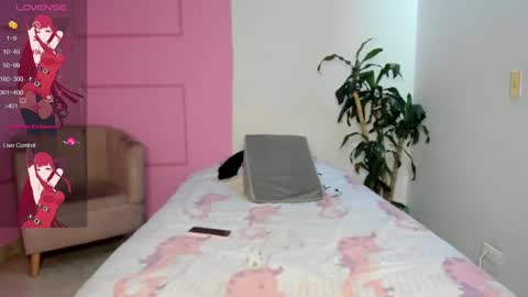 Snapshot of missangeldust chatting on 01-22-25, 12:06 missangeldust online show from 01-22-25, 12:06