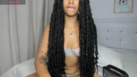 Snapshot of missangeldust chatting on 02-06-25, 12:05 missangeldust online show from 02-06-25, 12:05