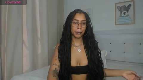 Snapshot of missangeldust chatting on 02-20-25, 08:14 missangeldust online show from 02-20-25, 08:14