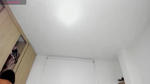 Snapshot of missangeldust chatting on 11-19-25, 12:43 missangeldust online show from 11-19-25, 12:43