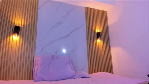 Snapshot of missarii28 chatting on 10-31-25, 07:26 Mis Ari online show from 10-31-25, 07:26