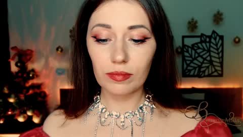 The divine Beverly online show from 12-25-24, 05:15