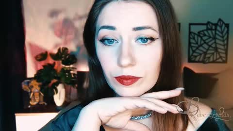 The divine Beverly online show from 02-22-25, 04:40