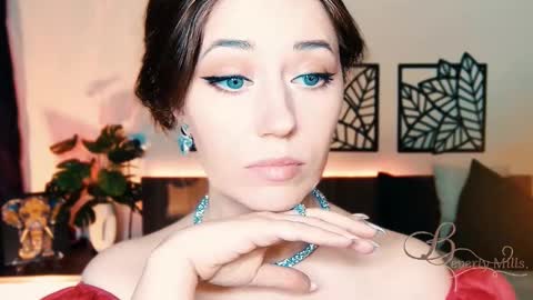 The divine Beverly online show from 03-05-25, 01:06