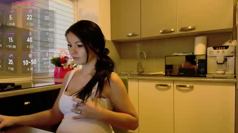 Snapshot of missbya chatting on 11-13-25, 06:01 missbya online show from 11-13-25, 06:01