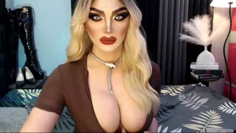 PRIESTESS CHANNEL online show from 03-11-25, 04:54