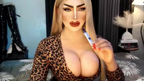 PRIESTESS CHANNEL online show from 11-04-25, 03:11