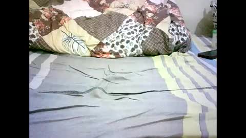 Snapshot of misscuteberry chatting on 10-23-25, 08:13 VAL online show from 10-23-25, 08:13