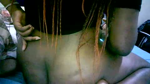 Snapshot of misscuteberry chatting on 11-07-25, 10:04 VAL online show from 11-07-25, 10:04