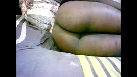 Snapshot of misscuteberry chatting on 11-17-25, 09:04 VAL online show from 11-17-25, 09:04