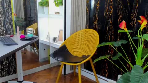 Escarlet online show from 01-10-25, 02:04