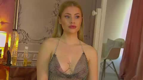 Snapshot of misshanight chatting on 03-06-26, 05:37 Misha online show from 03-06-26, 05:37