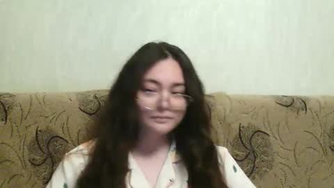Snapshot of missis_mona chatting on 09-19-25, 03:56 missis mona online show from 09-19-25, 03:56